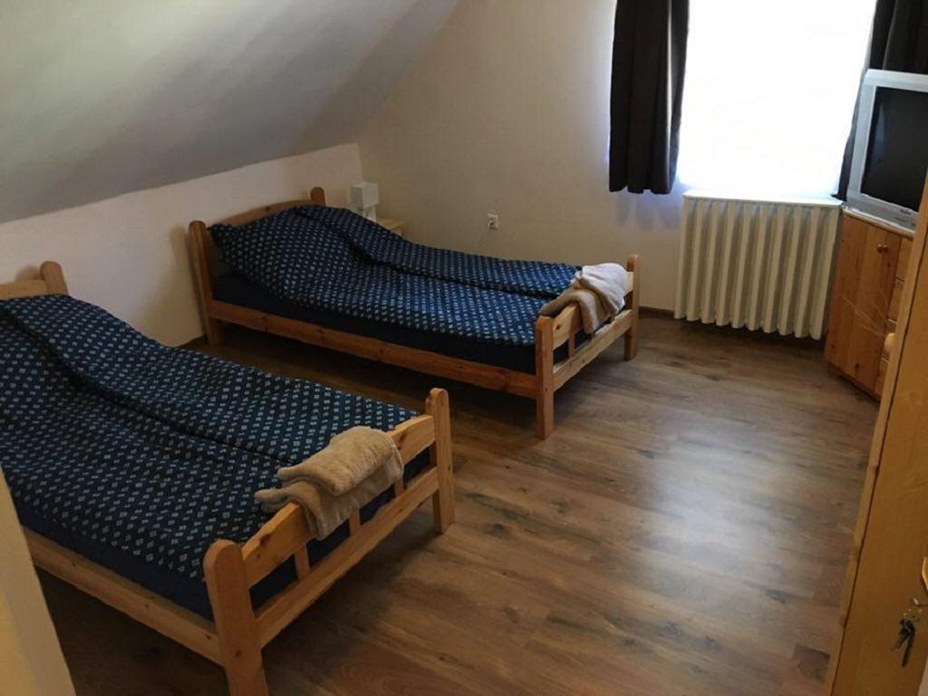 Fitt Maganszallashely Sásd Zewnętrze zdjęcie